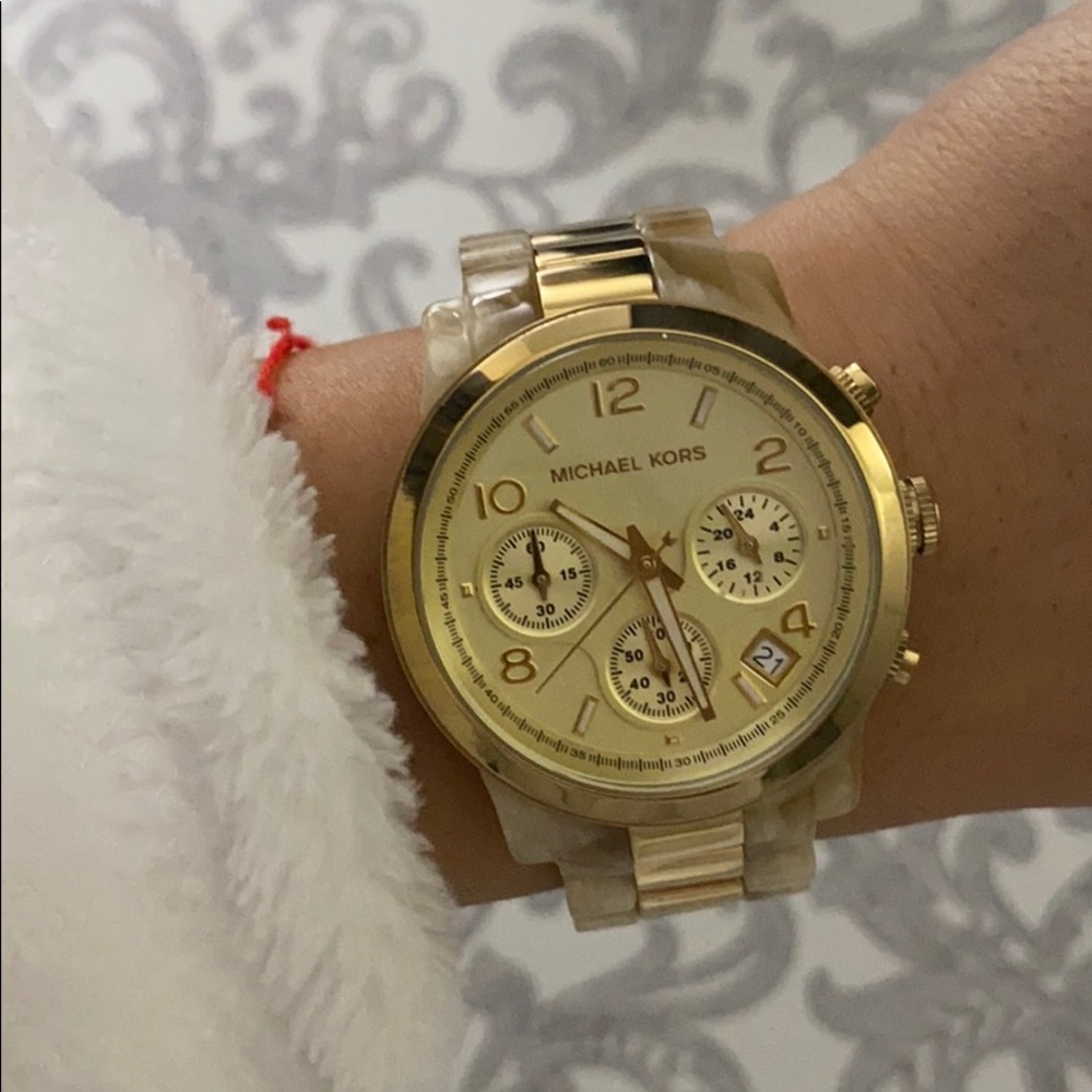 Michael Kors Watch & pouch